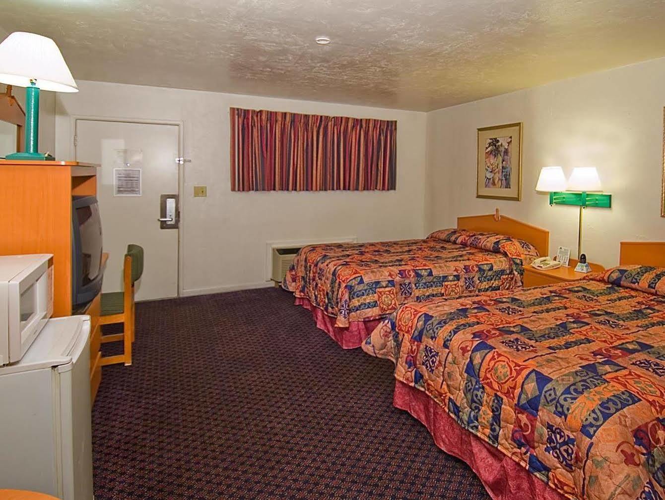 America'S Best Value Inn - גיינסוויל מראה חיצוני תמונה